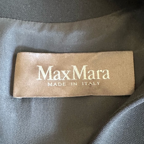 Max Mara | Black V-Neck Cocktail Dress with Cap Sleeves & Asymmetrical Pleating - Picture 5 of 9